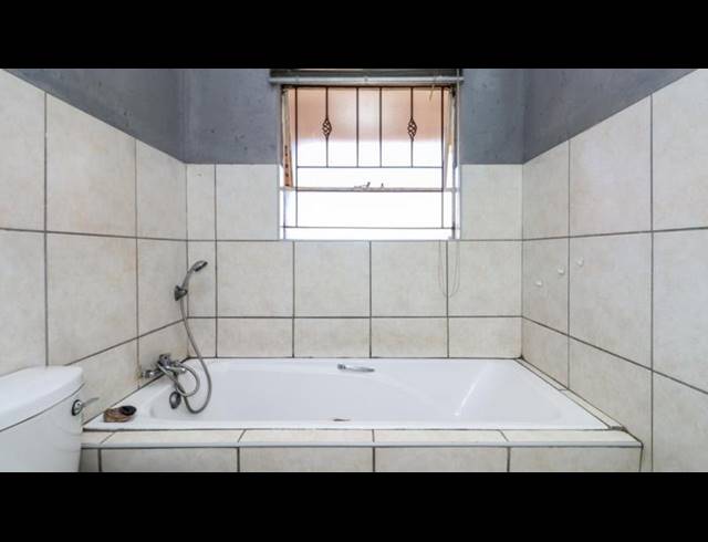 2 BEDROOM APARTMENT FOR SALE IN CROYDON